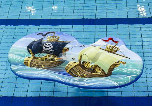 Zwemvlot piratenschip, 220x130x10 cm