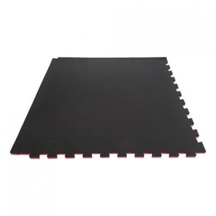 Tunturi karatemat, 100x100x2 cm, zwart/rood**
