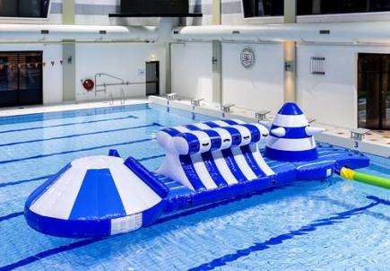 Adventure run blauw/wit 10M, 10,0x3,0x1,8 meter